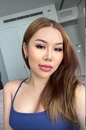 khloe_trans