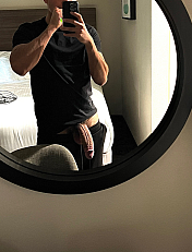 guynextdoor_