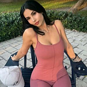 Caroline  CLICK for a GIFT